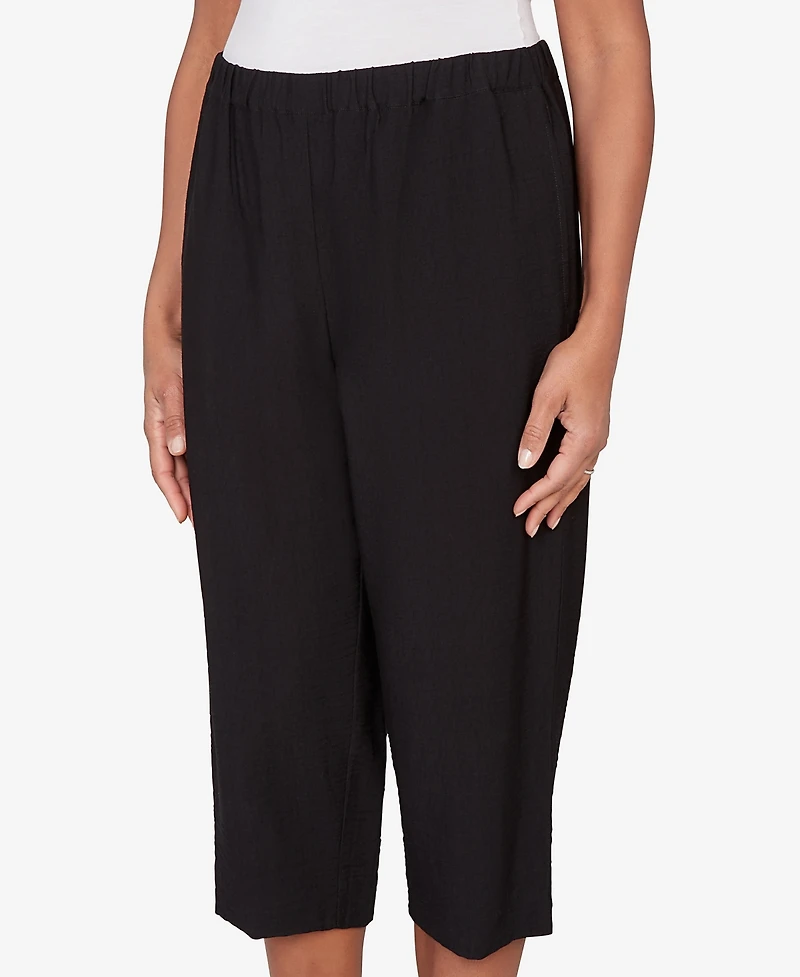 Alfred Dunner Petite Crowd Pleaser Relaxed Pull-On Black Capri Pants