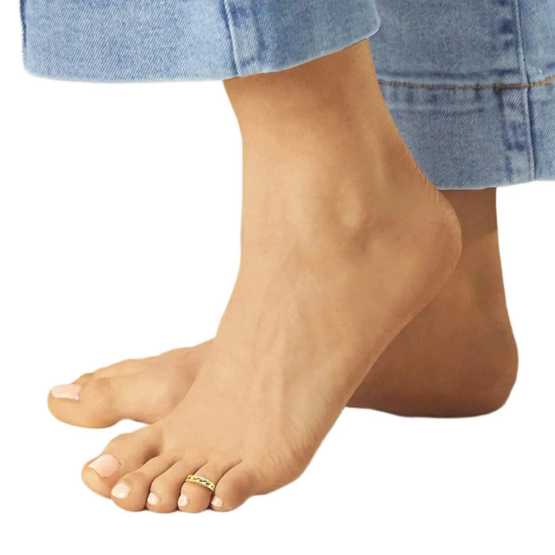 Curata Jewelry Solid 10k Yellow Gold 4mm Flat Curb Link Adjustable Toe Ring