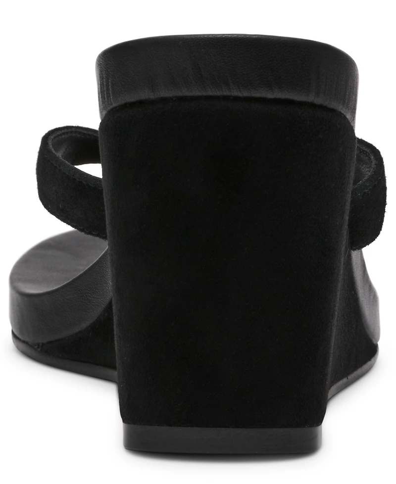 Steve Madden Women's Playing Wedge Thong Sandals