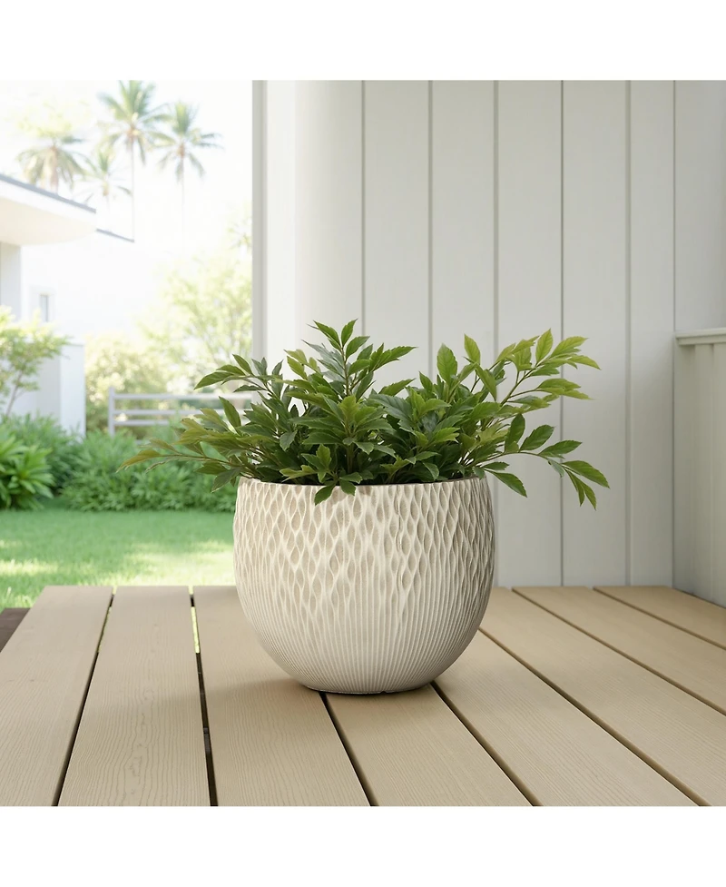 LuxenHome Antique Off-White 14.17" Round Planter, Deep-to-Light Gradient Texture, Tapered Design