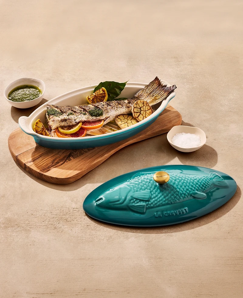 Le Creuset Stoneware Heritage 1.7-Quart Fish Baker with Cover