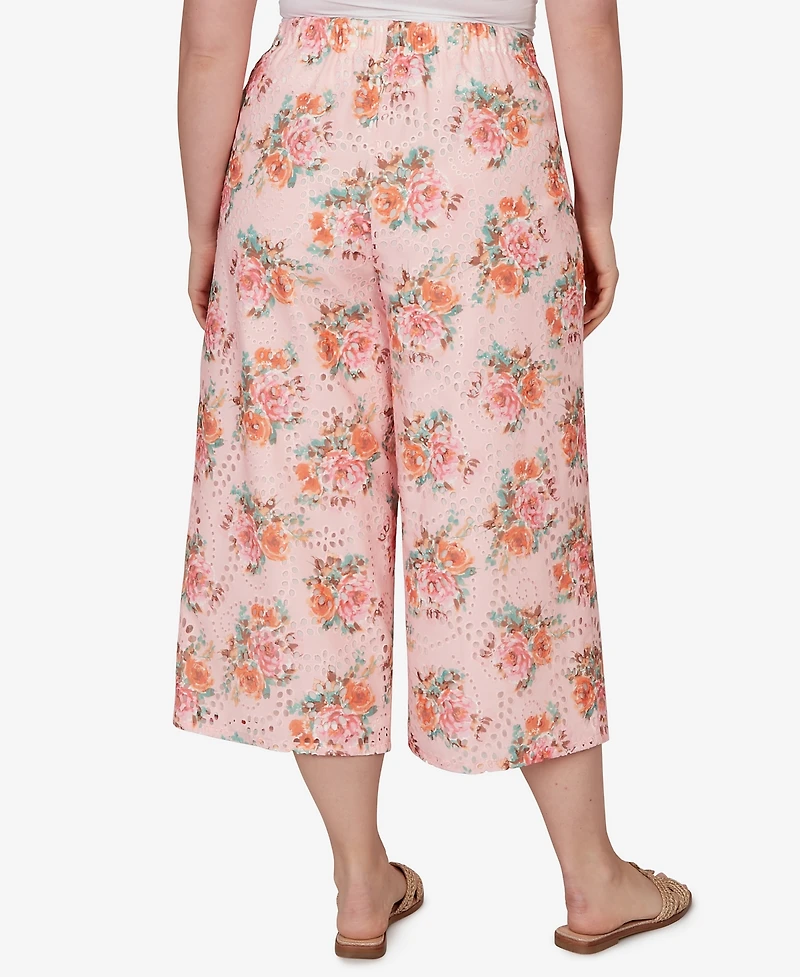 Ruby Rd. Plus Floral Eyelet Pull-On Capri Pants