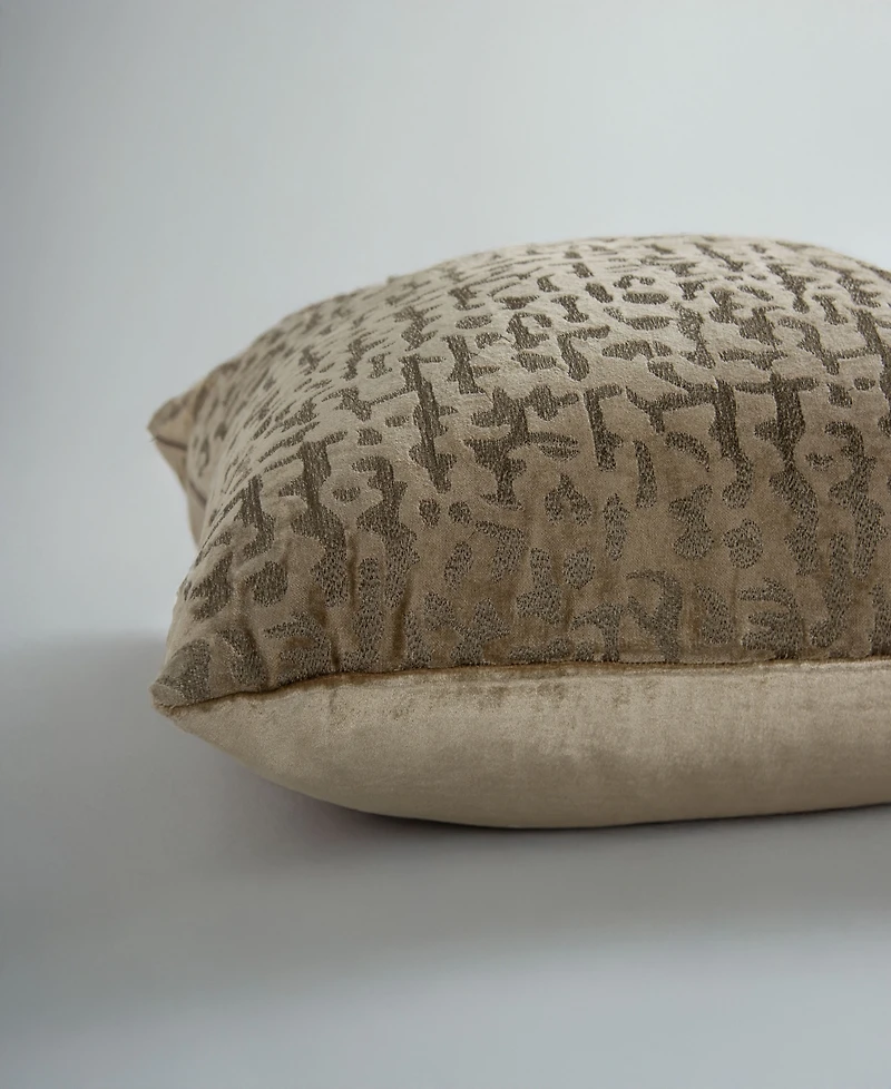 Rizzy Home Rowan Velvet Decorative Pillow, 22" x 22"