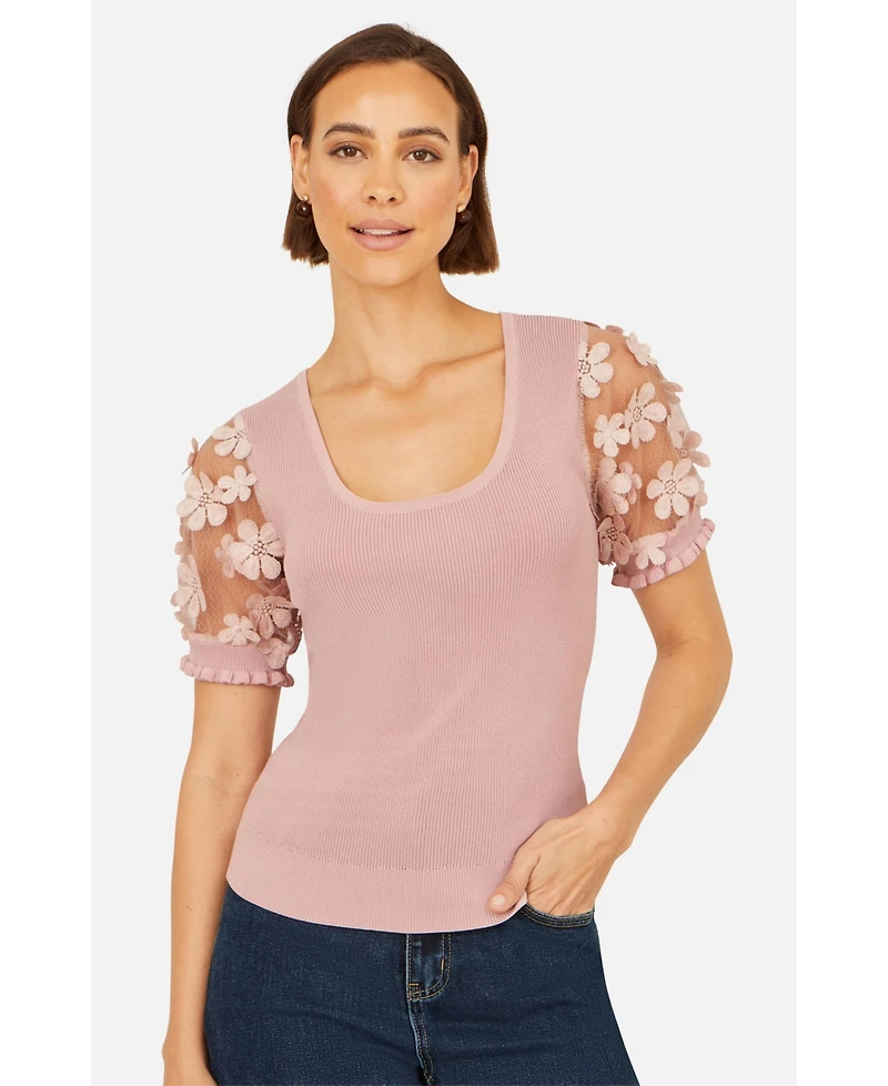 Yumi Women's Floral Applique Knitted Top