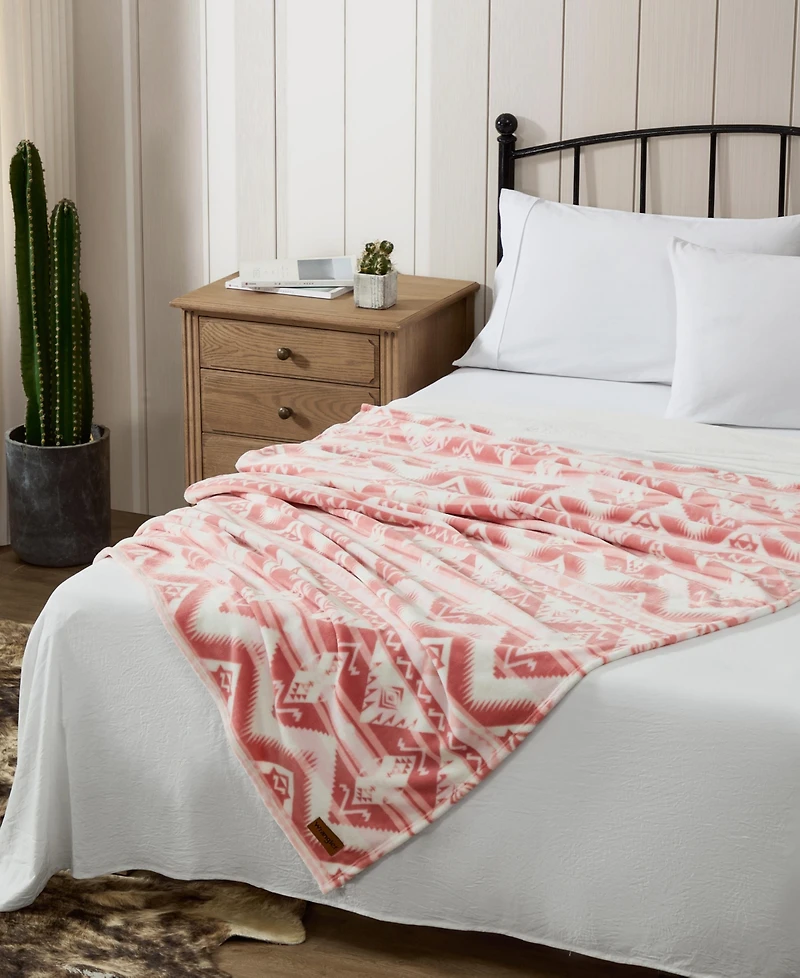 Wrangler Jesse Printed Plush Throw, 70" X 50"