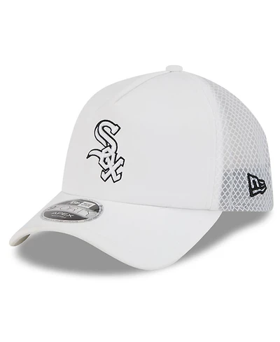 New Era Men's White Chicago White Sox 2026 Batting Practice Apex 9FORTY Adjustable Trucker Hat