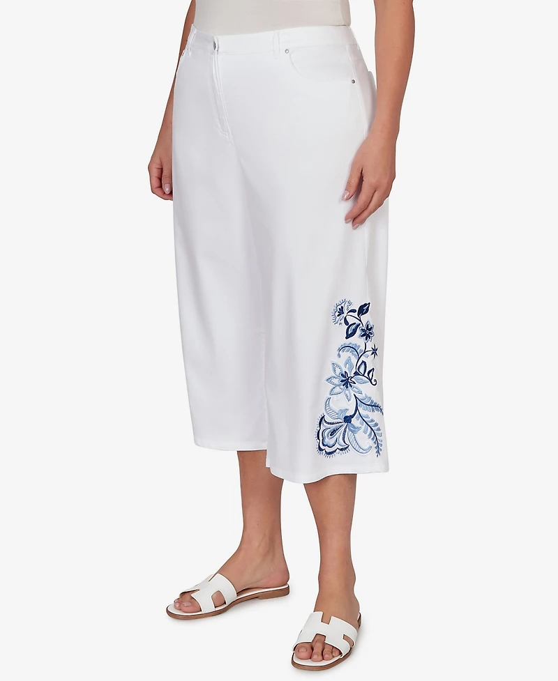Ruby Rd. Plus Embroidered Hem Denim Capri Pants
