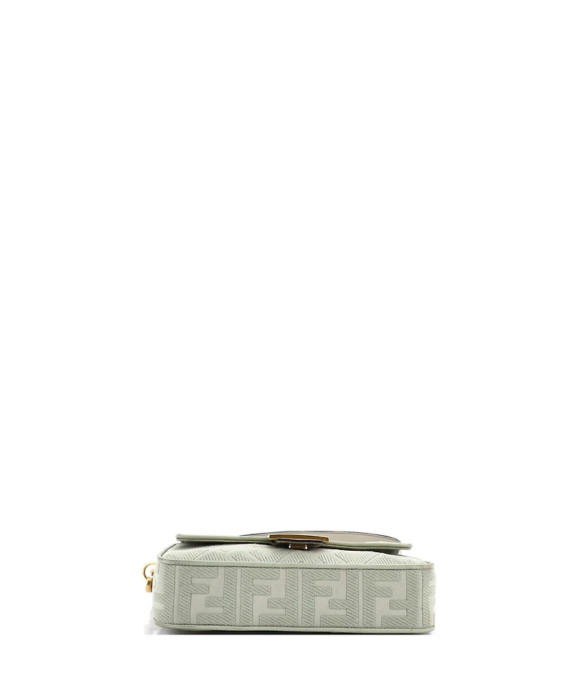 Pre-Owned Fendi Medium Baguette Nm Bag Zucca Embroidered Canvas