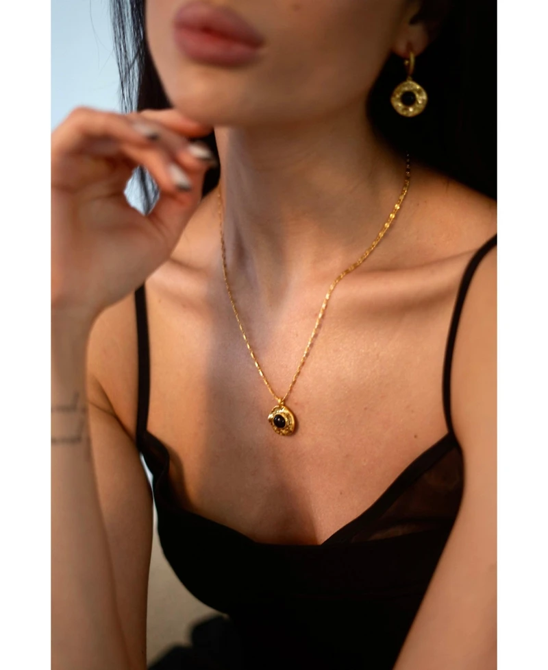 Classicharms Roaming Venus crystal Molten Pendant Necklace Onyx