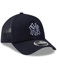 New Era Men's Navy New York Yankees 2026 Batting Practice Apex 9FORTY Adjustable Trucker Hat