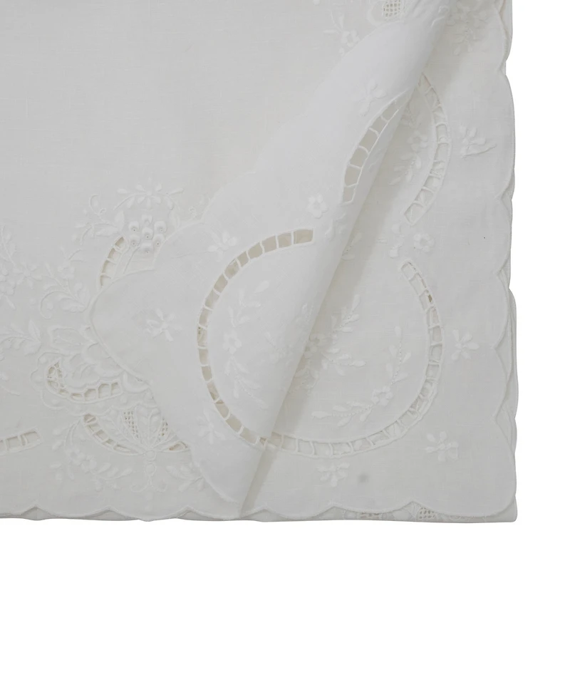 Saro Lifestyle Embroidered Linen Scalloped Table Runner
