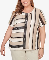 Alfred Dunner Plus Detail Driven Textured Spliced T-Shirt with Necklace