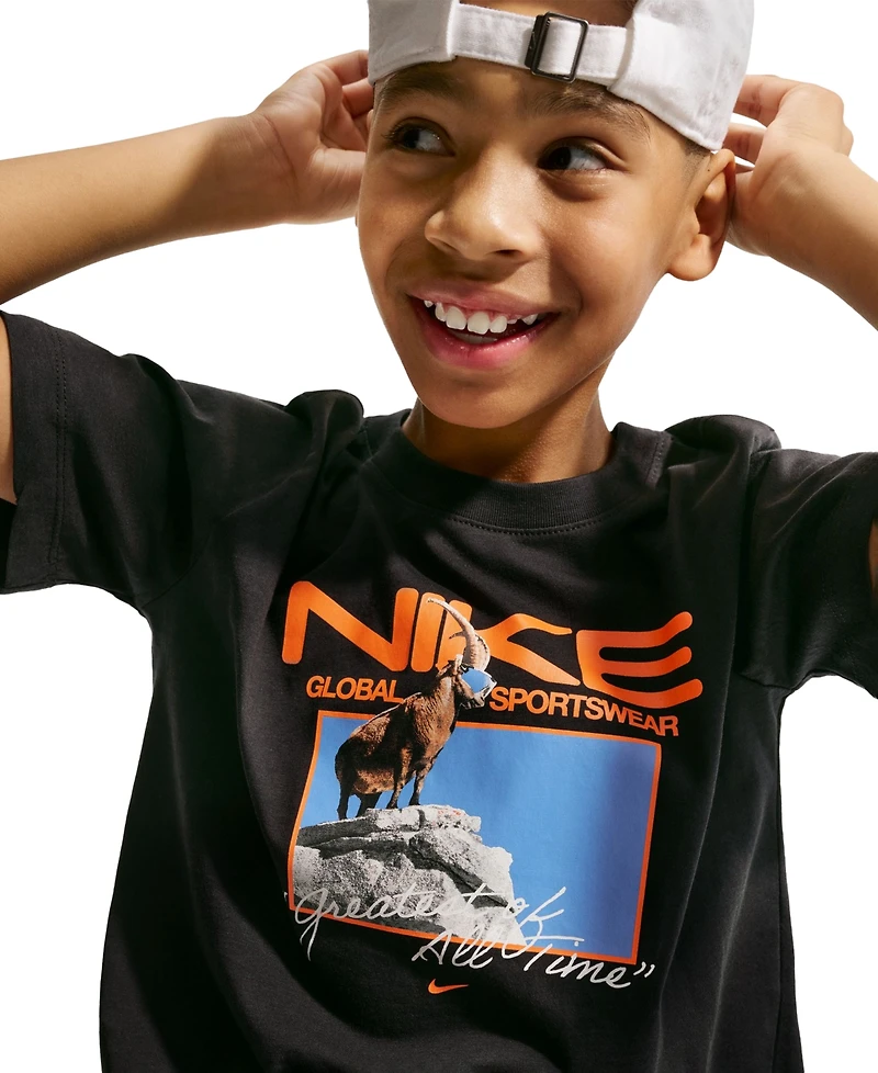 Nike Boys' 8-20 Sportswear Short-Sleeve T-Shirt