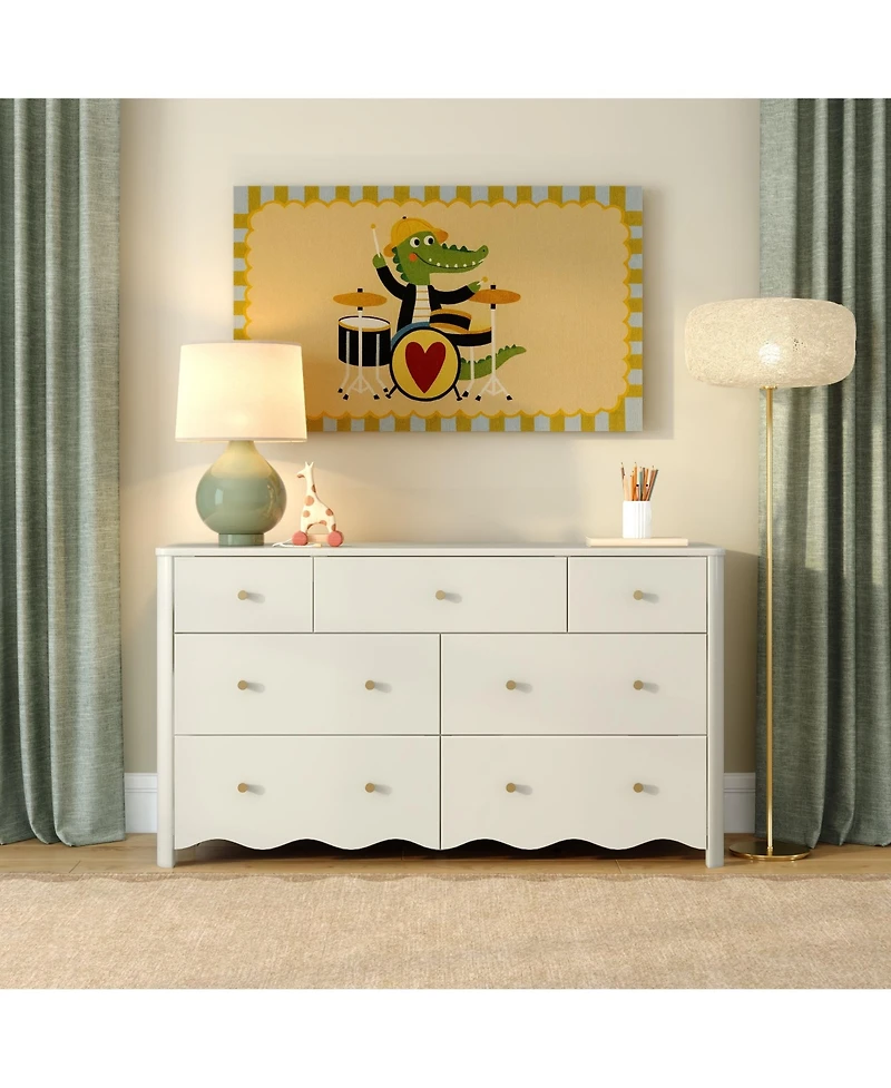 Max and Lily Sutton 7 Drawer Dresser