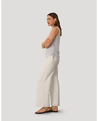 Cable & Gauge Women's Embroidered Yoke Ruched Top