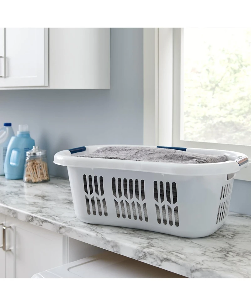 Rubbermaid 2.1-Bushel Small Hip-Hugger Plastic Laundry Basket, White (4-Pack)