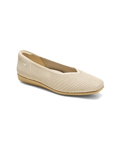 Vivaia Margot Walker Lightweight Square-Toe V-Cut Flats