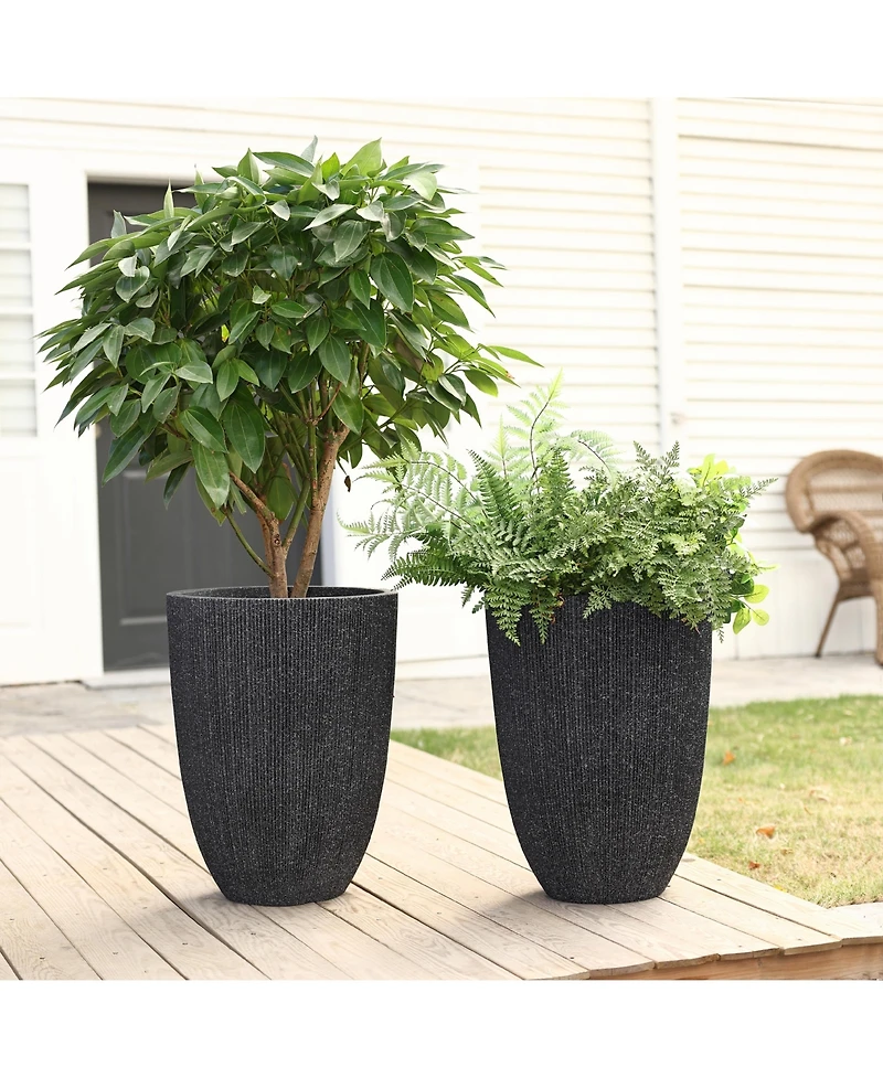 LuxenHome 2-Piece Tall Tapered Round Plastic Planters Set