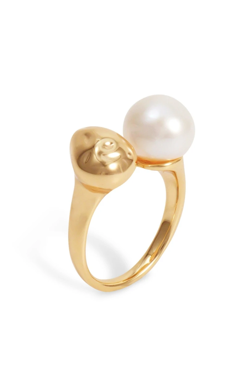 Retro Chic Eden Pearl Ring