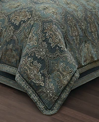 J Queen New York Nancy Floral 4-Piece Comforter Set
