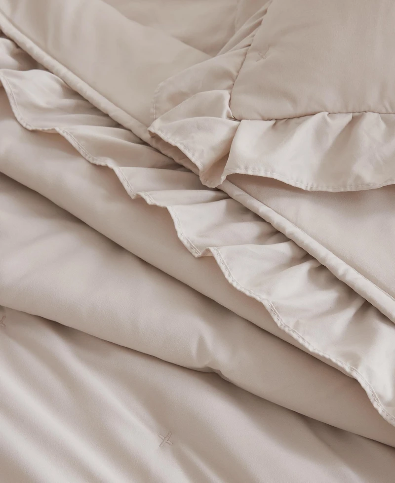 Linery & Co Dot Stitch Ruffled Quilt Set With Shams