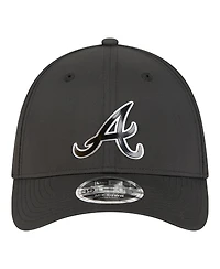 New Era Men's Black Atlanta Braves Metallic 39THIRTY M-Crown Flex Hat