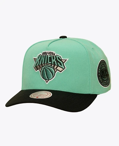 Mitchell & Ness Men's Mint/Black New York Knicks In the City Pro Pinch Snapback Hat