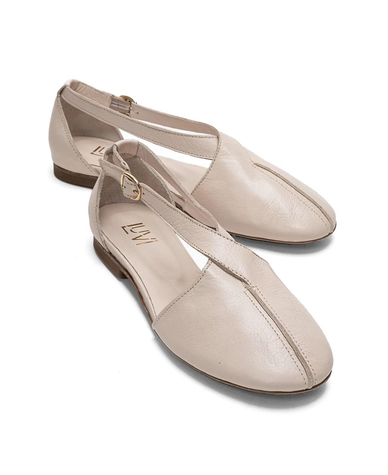 Forever & Always Shoes Women's Fable Leather Side Cut Ballet Flat