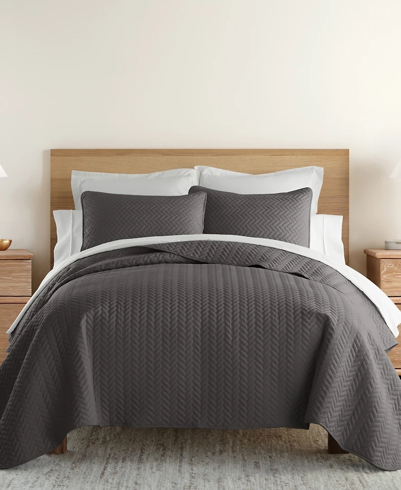 ienjoy Home Ultra Soft Damask Pattern Lightweight Quilted Coverlet Set