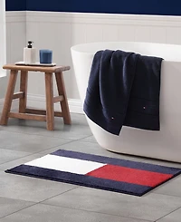 Tommy Hilfiger Hilfiger Flag Yarn Dyed Bath Rug, 20" x 32"