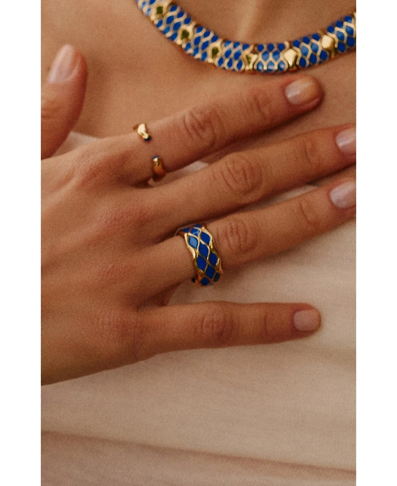 Retro Chic Nirah Ring