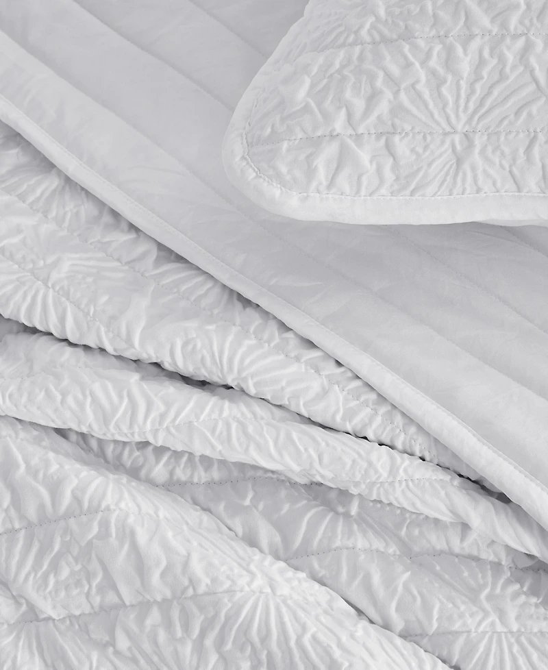 Linery & Co Floral Textured Quilt Set With Shams