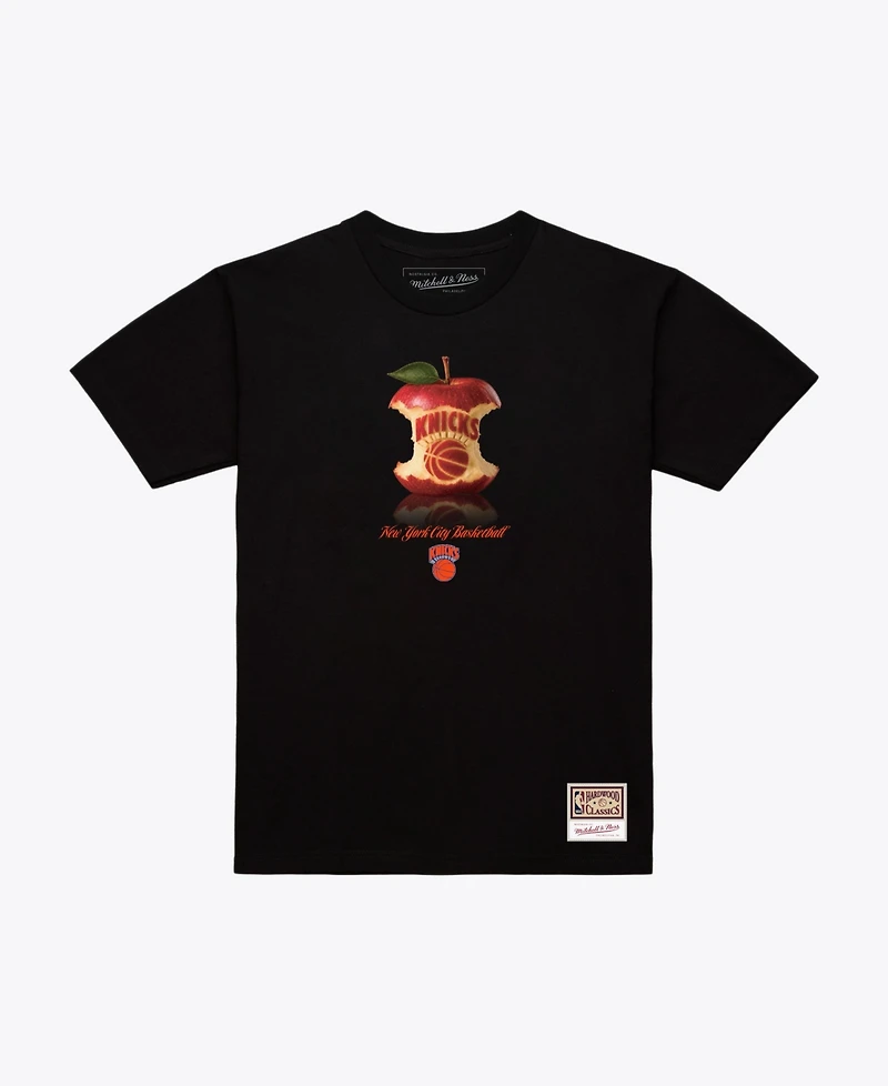 Mitchell & Ness Men's Black New York Knicks Court Apple T-Shirt