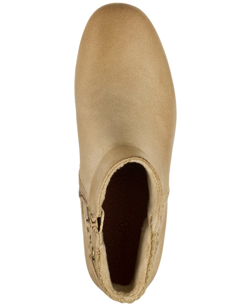 Baretraps Women's Payten Zipper Booties