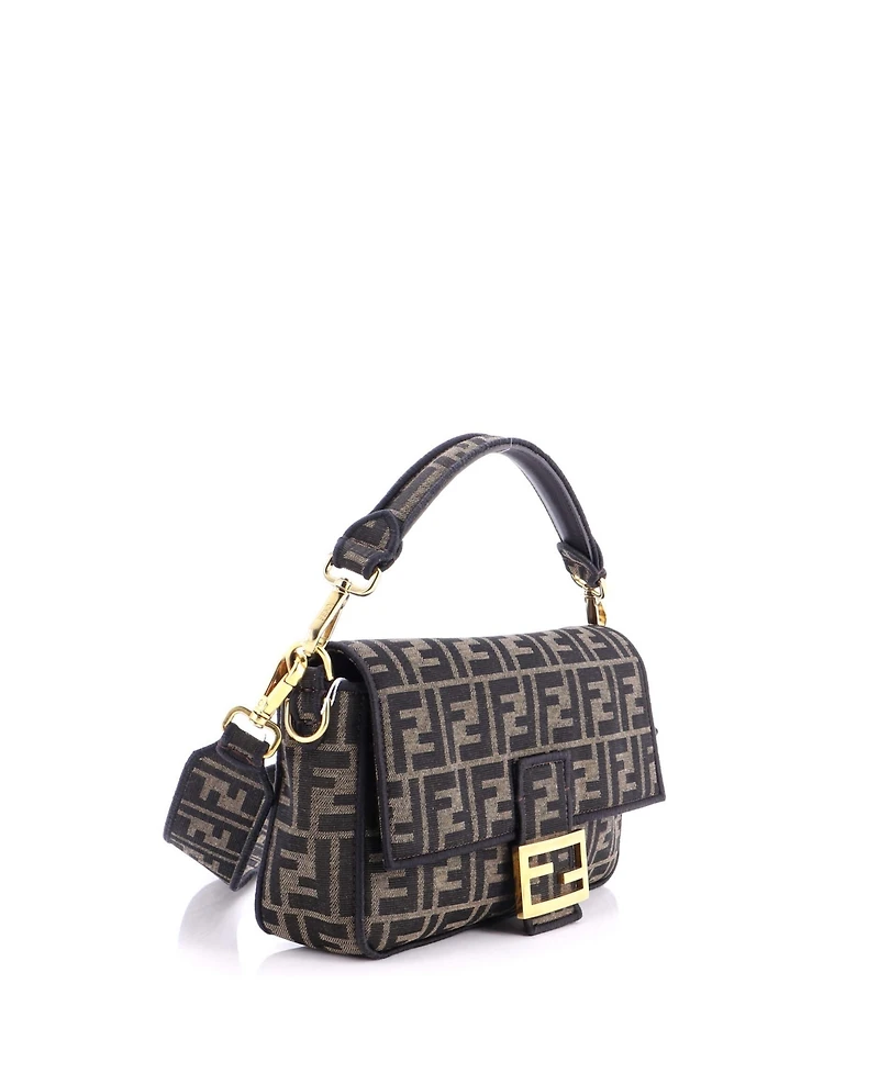 Pre-Owned Fendi Medium Baguette Nm Bag Zucca Canvas