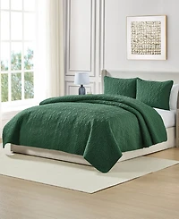 Seventh Studio Holly Pinsonic Quilted 3-Piece Quilt Set