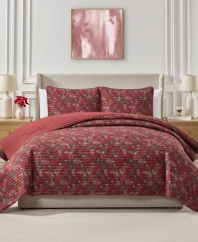 Seventh Studio Red Poinsettia Quilted 3 Piece Quilt Sets