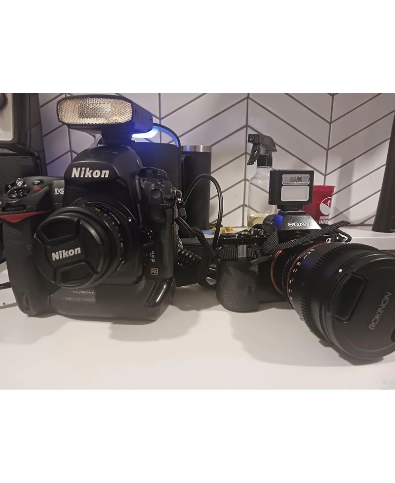 Neewer Z160 Camera Flash with 22Ws, 1100mAh, 6000K for select Canon, Nikon and Sony cameras