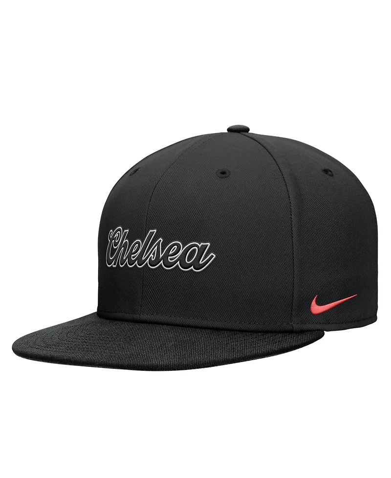 Nike Men's Black Chelsea Pro Snapback Hat