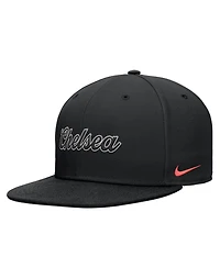Nike Men's Black Chelsea Pro Snapback Hat