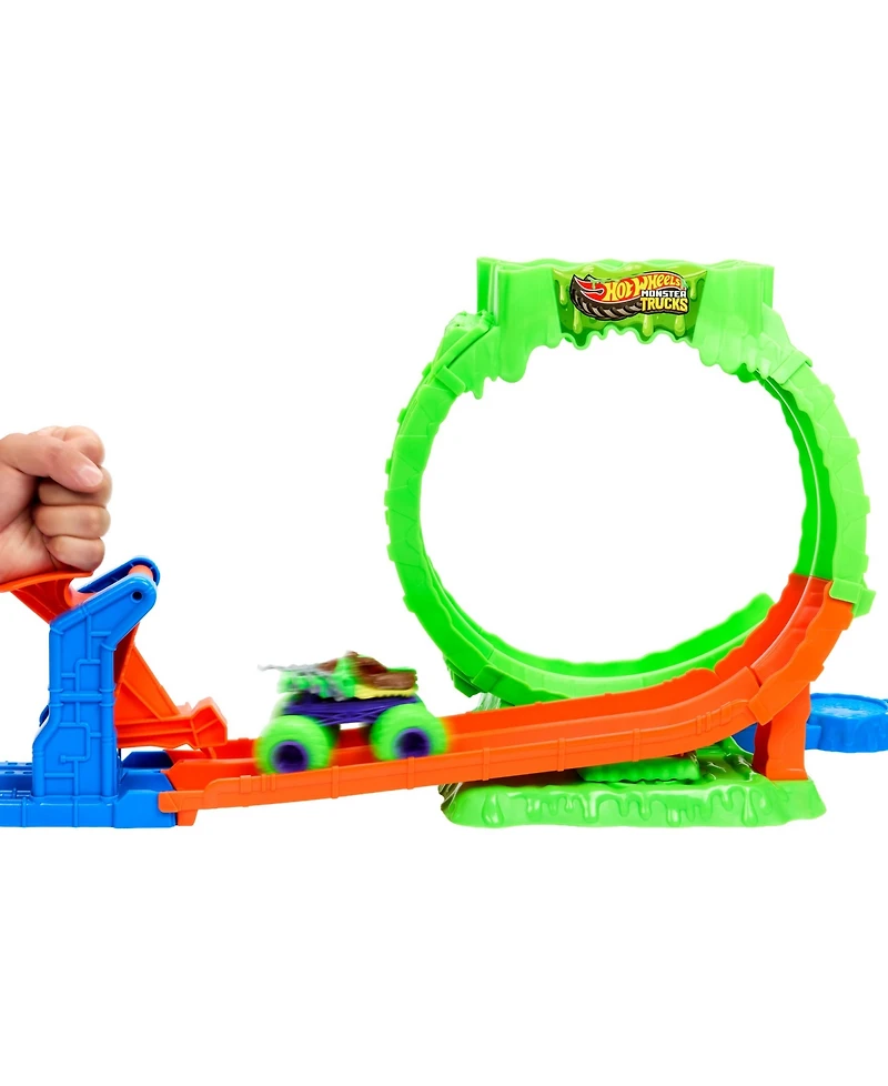 Hot Wheels 1:64 Scale Monster Trucks Mutant Chaos Chaos Loop Challenge Playset