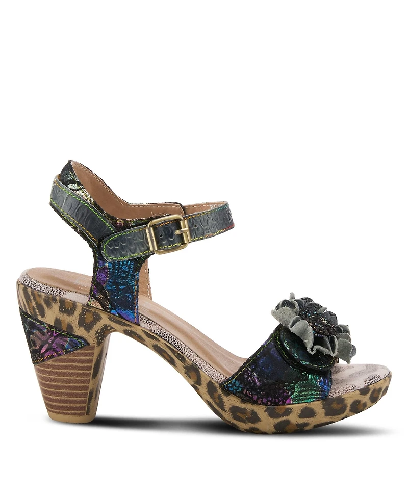 L'Artiste Women's Spring Step Wildcat Platform Buckle with Closure