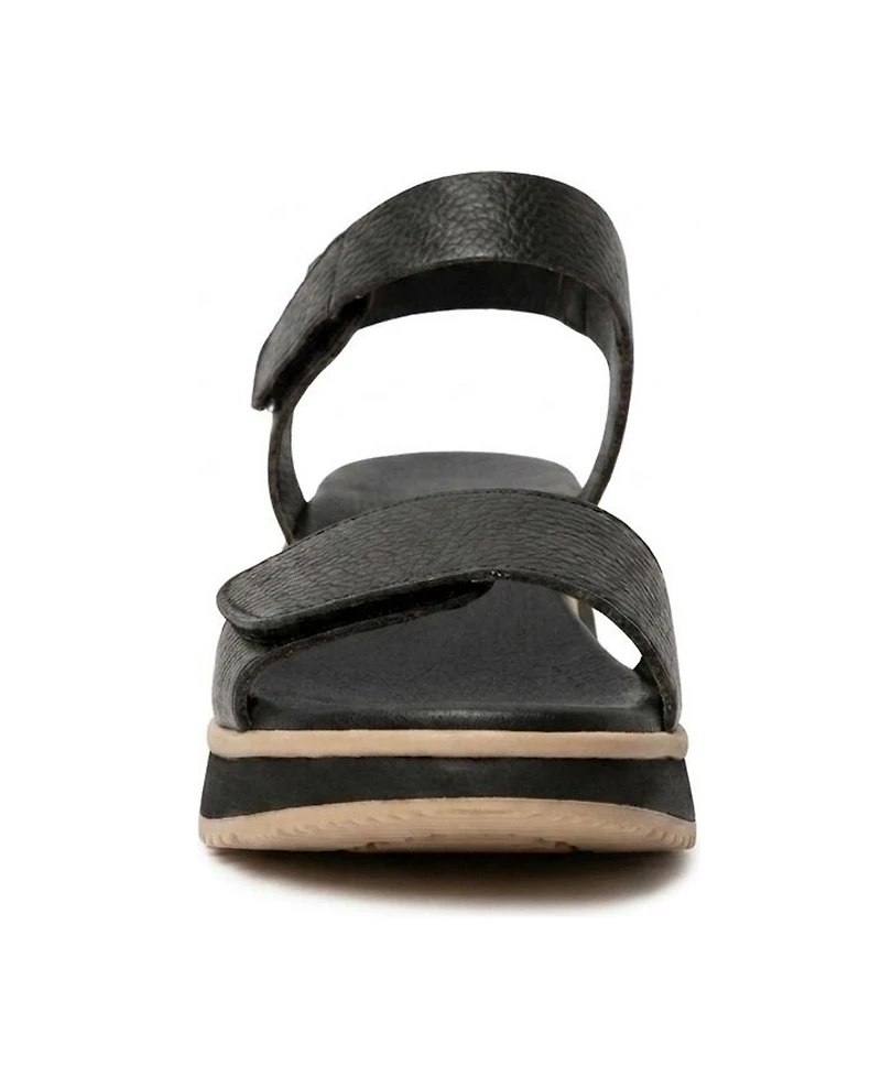Menina Step Women's Napoli Flat Sandal