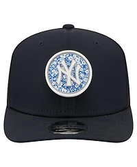 New Era Men's Navy New York Yankees Floral Patch 9SEVENTY Adjustable Hat