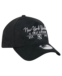 New Era Men's Black New York Yankees Script Text 9FORTY A-Frame Adjustable Hat