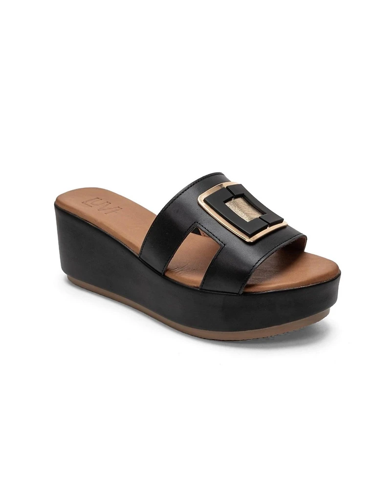 Forever and Always Shoes Women's Hiola Leather Platform Sandal