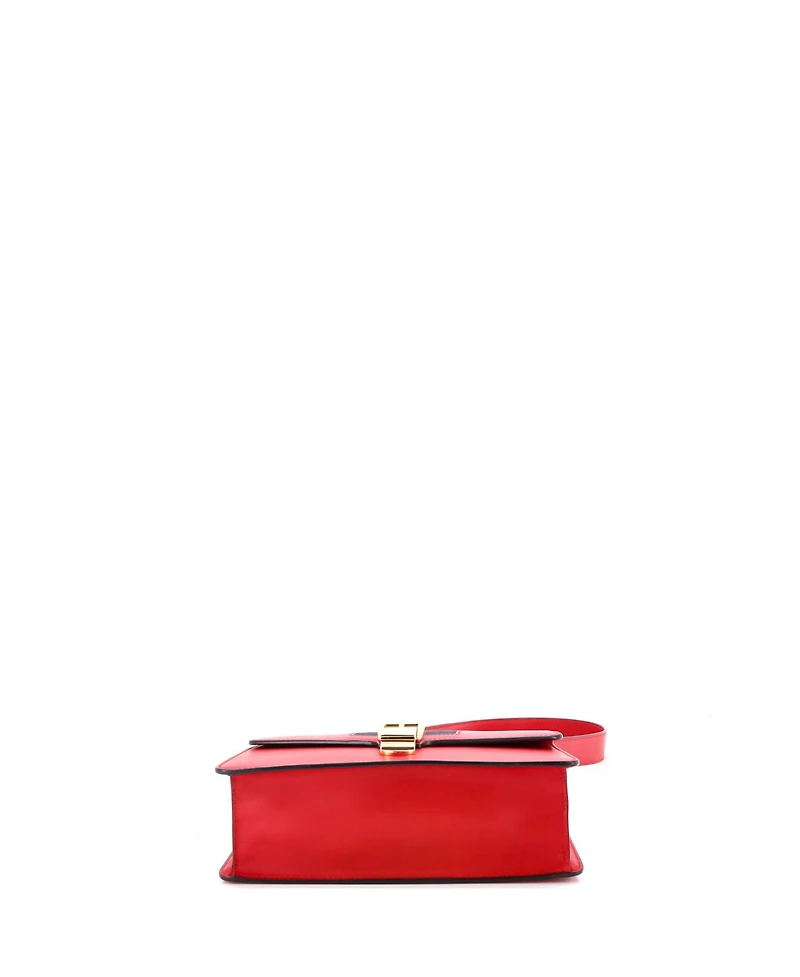 Pre-Owned Gucci Small Sylvie Shoulder Bag Leather
