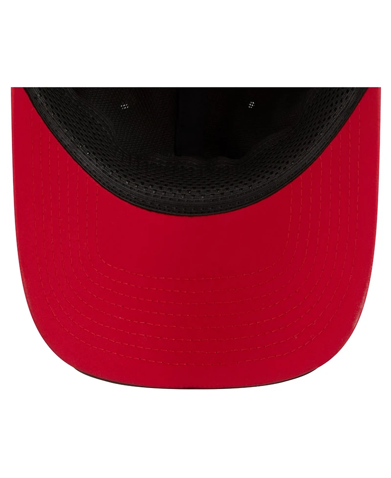 New Era Men's Red Tampa Bay Buccaneers 2026 Sideline Casual Classic Adjustable Hat