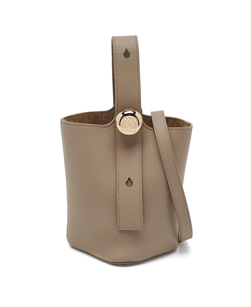 Pre-Owned Loewe Women's Pebble Mini Leather Bucket Bag