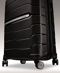 Samsonite Freeform 29.5" Check-in Expandable Hardside Spinner